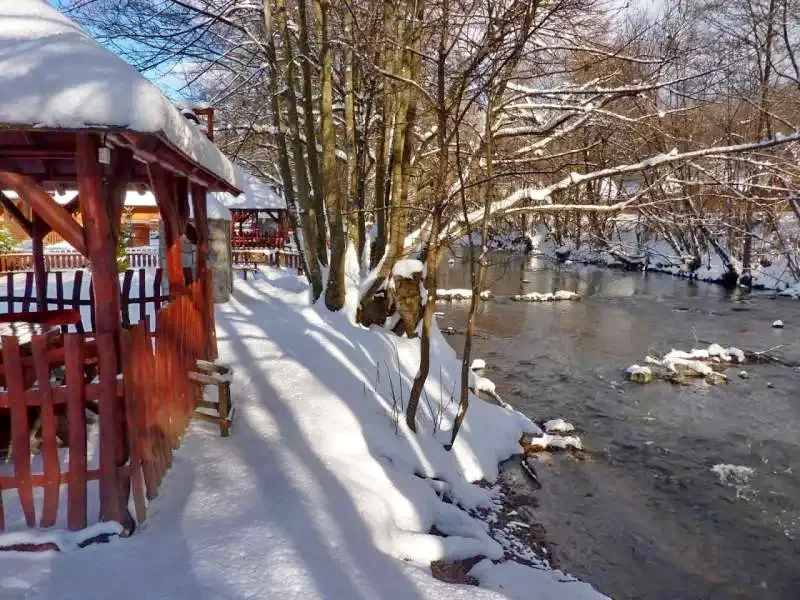 Szállás Zetea - Casa la cheie Nagy Lak III-VII. *** | Zeteváralja - Nagy Lak III-VII. Kulcsosházak ***. A kép szerzői jogvédelem alatt állhat. Javasolt a kapcsolatfelvétel a jog tulajdonossal.