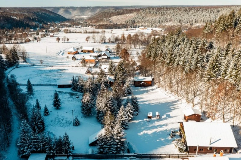 Izvoare Cazare | Cabană (K0225-52) Imaginea poate fi supusă drepturilor de autor. Se recomandă contactarea titularului drepturilor.