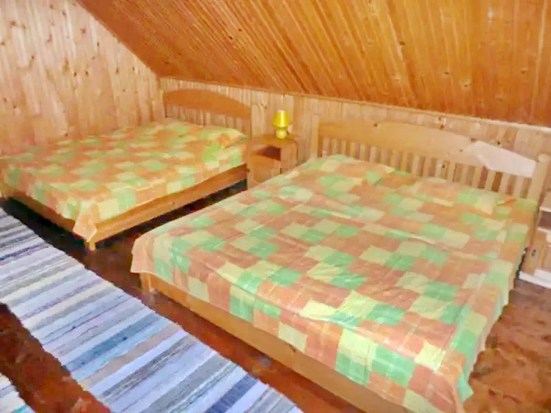 Izvoare Cazare | Cabană (K0390-34) Imaginea poate fi supusă drepturilor de autor. Se recomandă contactarea titularului drepturilor.