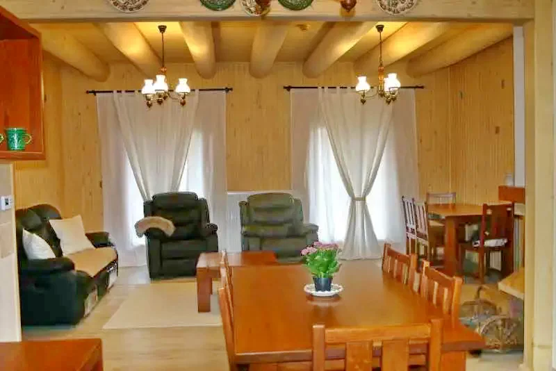 Ivó Szállás | Apartman (K0403-7) A kép szerzői jogvédelem alatt állhat. Javasolt a kapcsolatfelvétel a jog tulajdonossal.