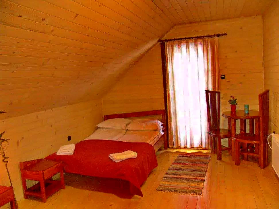 Ivó Szállás | Apartman (K0403-9) A kép szerzői jogvédelem alatt állhat. Javasolt a kapcsolatfelvétel a jog tulajdonossal.