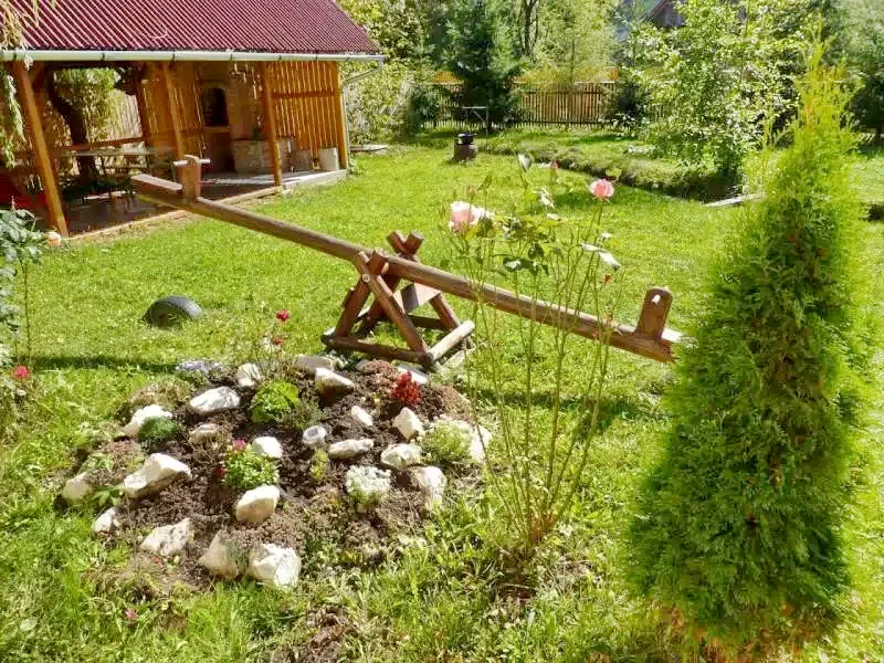 Izvoare Cazare | Cabană (K0404-29) Imaginea poate fi supusă drepturilor de autor. Se recomandă contactarea titularului drepturilor.