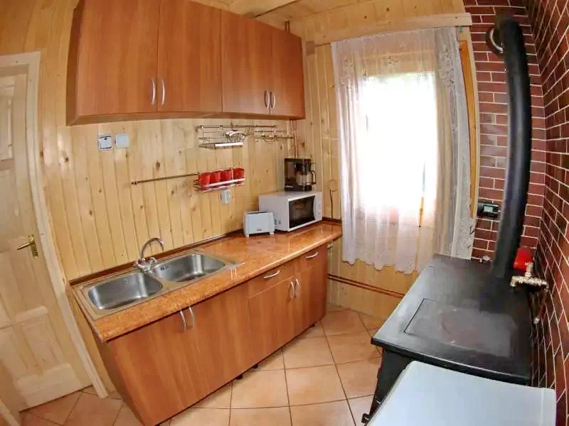 Szállás Izvoare - Cabana Hanes János II. | Ivó - Hanes János Menedékház II.. A kép szerzői jogvédelem alatt állhat. Javasolt a kapcsolatfelvétel a jog tulajdonossal.