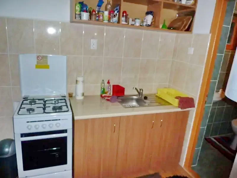 Izvoare Cazare | Cabană (K0519-13) Imaginea poate fi supusă drepturilor de autor. Se recomandă contactarea titularului drepturilor.