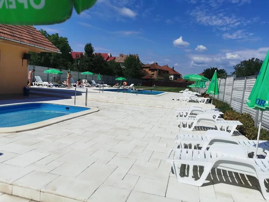 Beiuș Cazare | Motel (K0122-23) Imaginea poate fi supusă drepturilor de autor. Se recomandă contactarea titularului drepturilor.