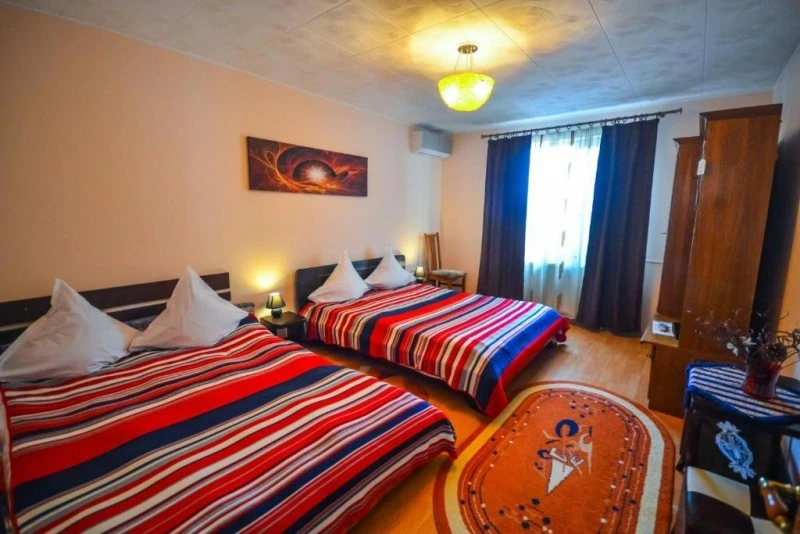 Deva Cazare | Pensiune (K0574-24) Imaginea poate fi supusă drepturilor de autor. Se recomandă contactarea titularului drepturilor.