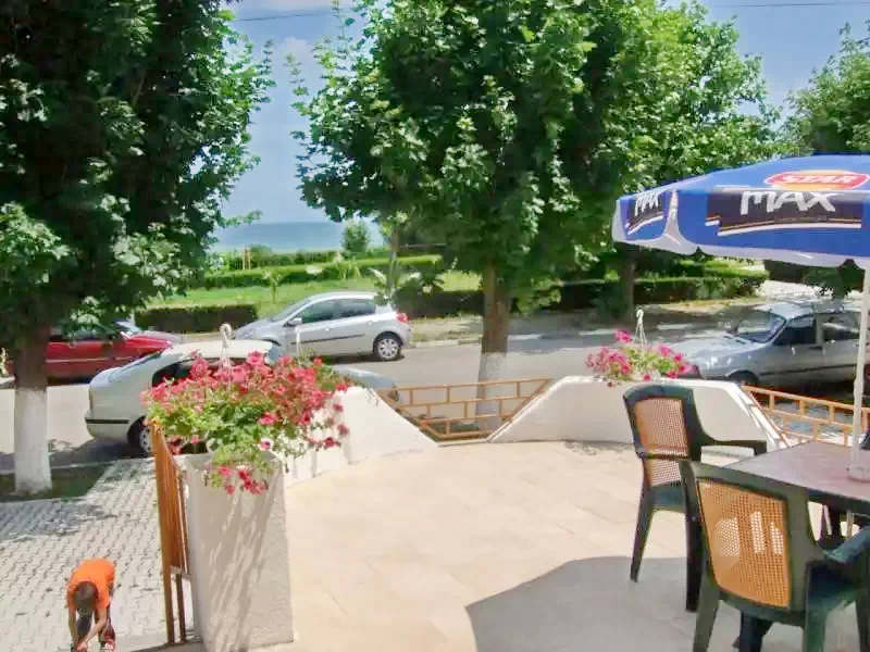 Eforie Sud Cazare | Hostel (K1306-22) Imaginea poate fi supusă drepturilor de autor. Se recomandă contactarea titularului drepturilor.