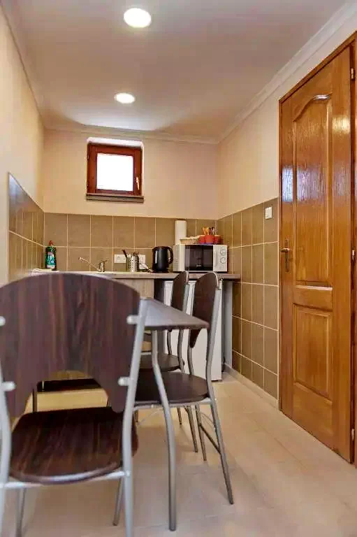 Ionești Cazare | Hotel**** (K1349-6) Imaginea poate fi supusă drepturilor de autor. Se recomandă contactarea titularului drepturilor.