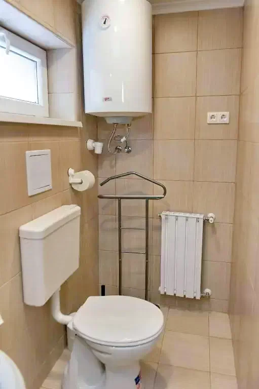 Ionești Cazare | Hotel**** (K1349-8) Imaginea poate fi supusă drepturilor de autor. Se recomandă contactarea titularului drepturilor.