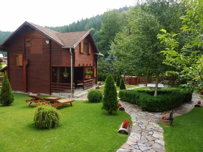 Barajul Zetea Cazare | Cabană (K1568-2) Imaginea poate fi supusă drepturilor de autor. Se recomandă contactarea titularului drepturilor.