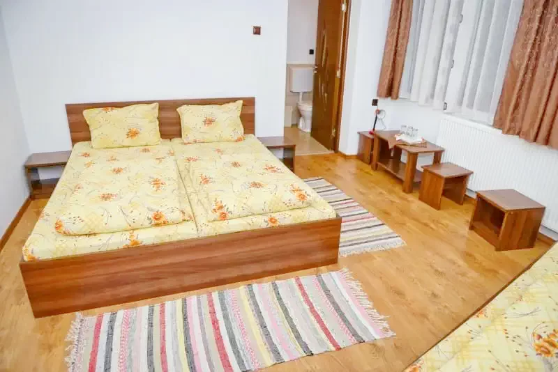 Corund Cazare | Casă de oaspeți (K0033-20) Imaginea poate fi supusă drepturilor de autor. Se recomandă contactarea titularului drepturilor.