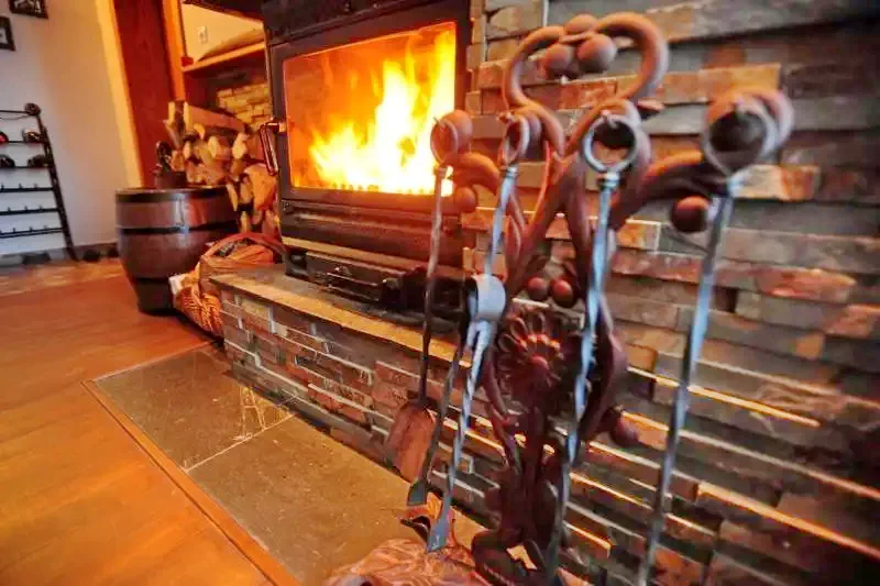 Madarasi Hargita Szállás | Motel (K0067-2) A kép szerzői jogvédelem alatt állhat. Javasolt a kapcsolatfelvétel a jog tulajdonossal.