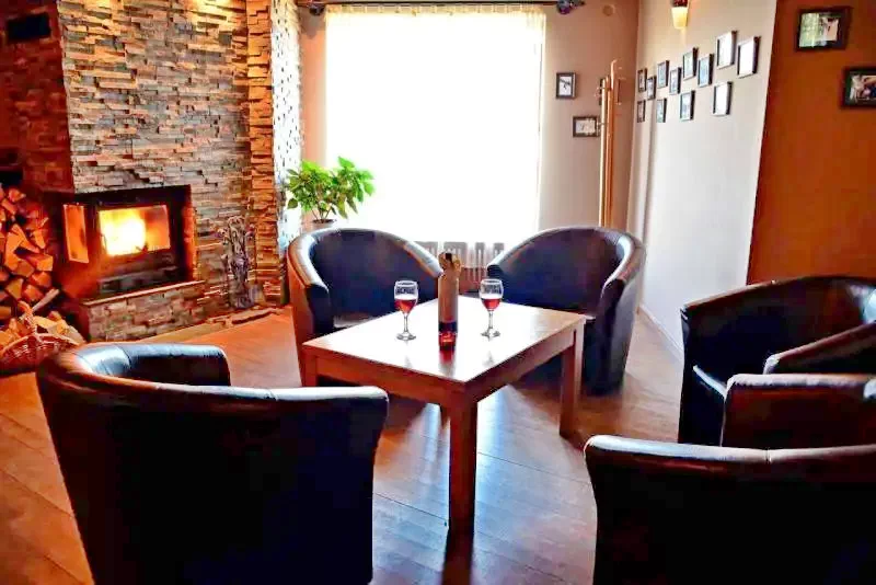 Harghita Madaras Cazare | Motel (K0067-13) Imaginea poate fi supusă drepturilor de autor. Se recomandă contactarea titularului drepturilor.