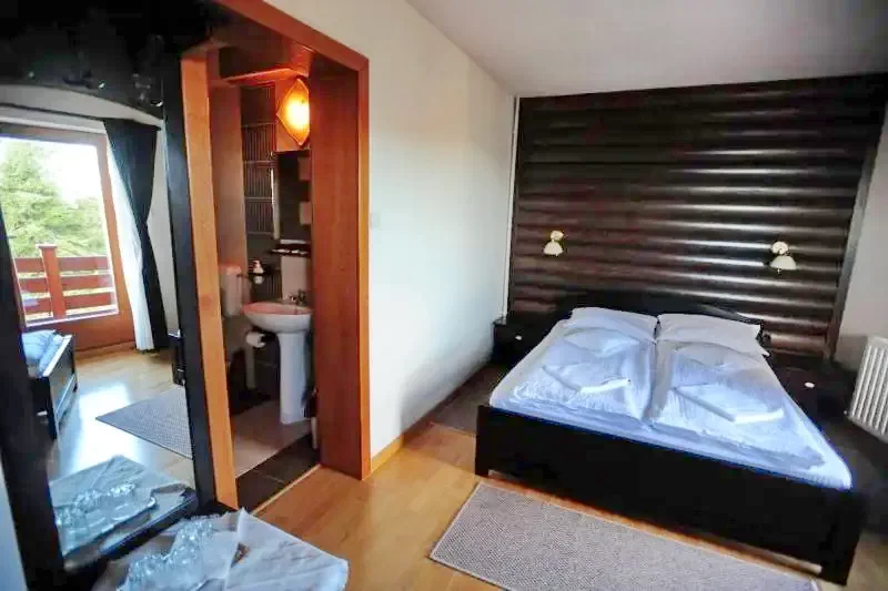 Madarasi Hargita Szállás | Motel (K0067-20) A kép szerzői jogvédelem alatt állhat. Javasolt a kapcsolatfelvétel a jog tulajdonossal.