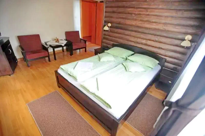 Madarasi Hargita Szállás | Motel (K0067-22) A kép szerzői jogvédelem alatt állhat. Javasolt a kapcsolatfelvétel a jog tulajdonossal.