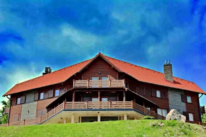 Madarasi Hargita Szállás | Motel (K0067-34) A kép szerzői jogvédelem alatt állhat. Javasolt a kapcsolatfelvétel a jog tulajdonossal.