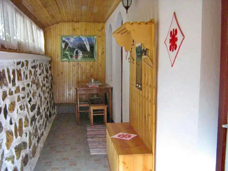 Rimetea Cazare | Casă de oaspeți (K1090-4) Imaginea poate fi supusă drepturilor de autor. Se recomandă contactarea titularului drepturilor.