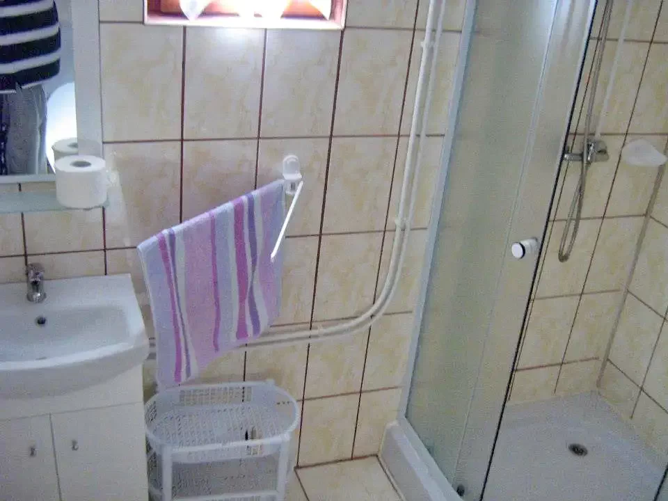 Rimetea Cazare | Casă de oaspeți (K1090-15) Imaginea poate fi supusă drepturilor de autor. Se recomandă contactarea titularului drepturilor.