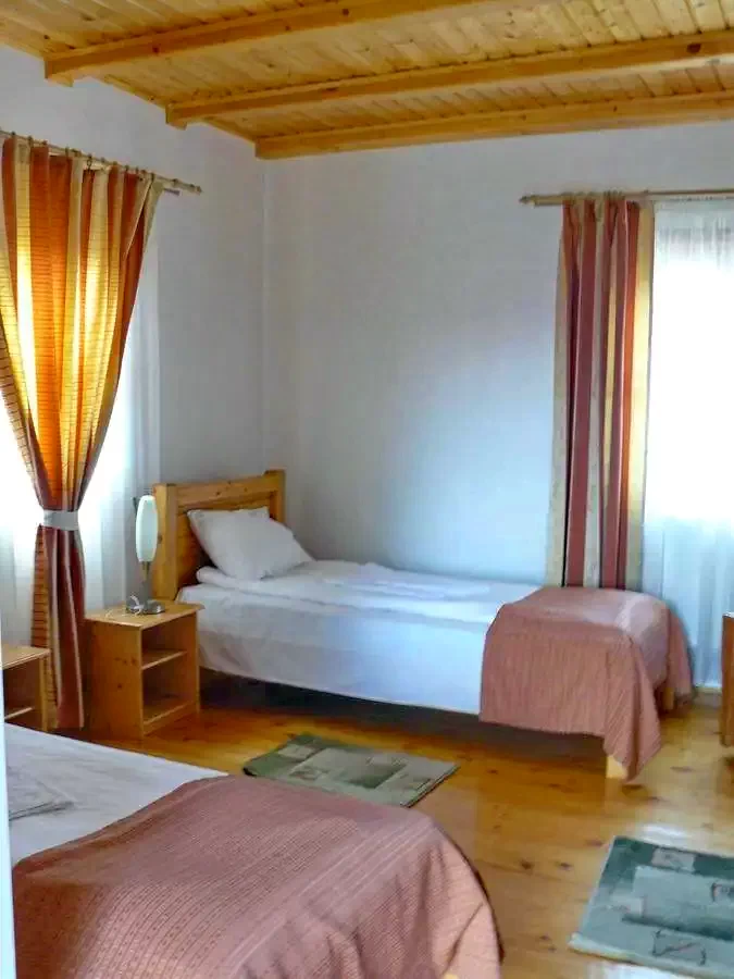 Alba Iulia Cazare | Motel (K1180-6) Imaginea poate fi supusă drepturilor de autor. Se recomandă contactarea titularului drepturilor.