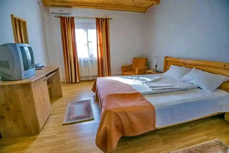 Alba Iulia Cazare | Motel (K1180-7) Imaginea poate fi supusă drepturilor de autor. Se recomandă contactarea titularului drepturilor.
