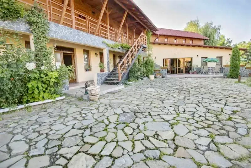 Alba Iulia Cazare | Motel (K1180-8) Imaginea poate fi supusă drepturilor de autor. Se recomandă contactarea titularului drepturilor.