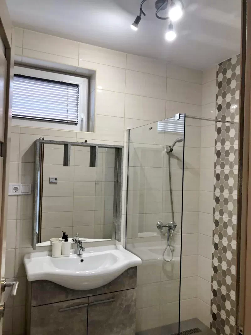  Cazare | Cabană (K0790-9) Imaginea poate fi supusă drepturilor de autor. Se recomandă contactarea titularului drepturilor.