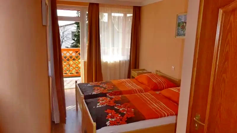  Cazare | Hotel**** (K0020-20) Imaginea poate fi supusă drepturilor de autor. Se recomandă contactarea titularului drepturilor.