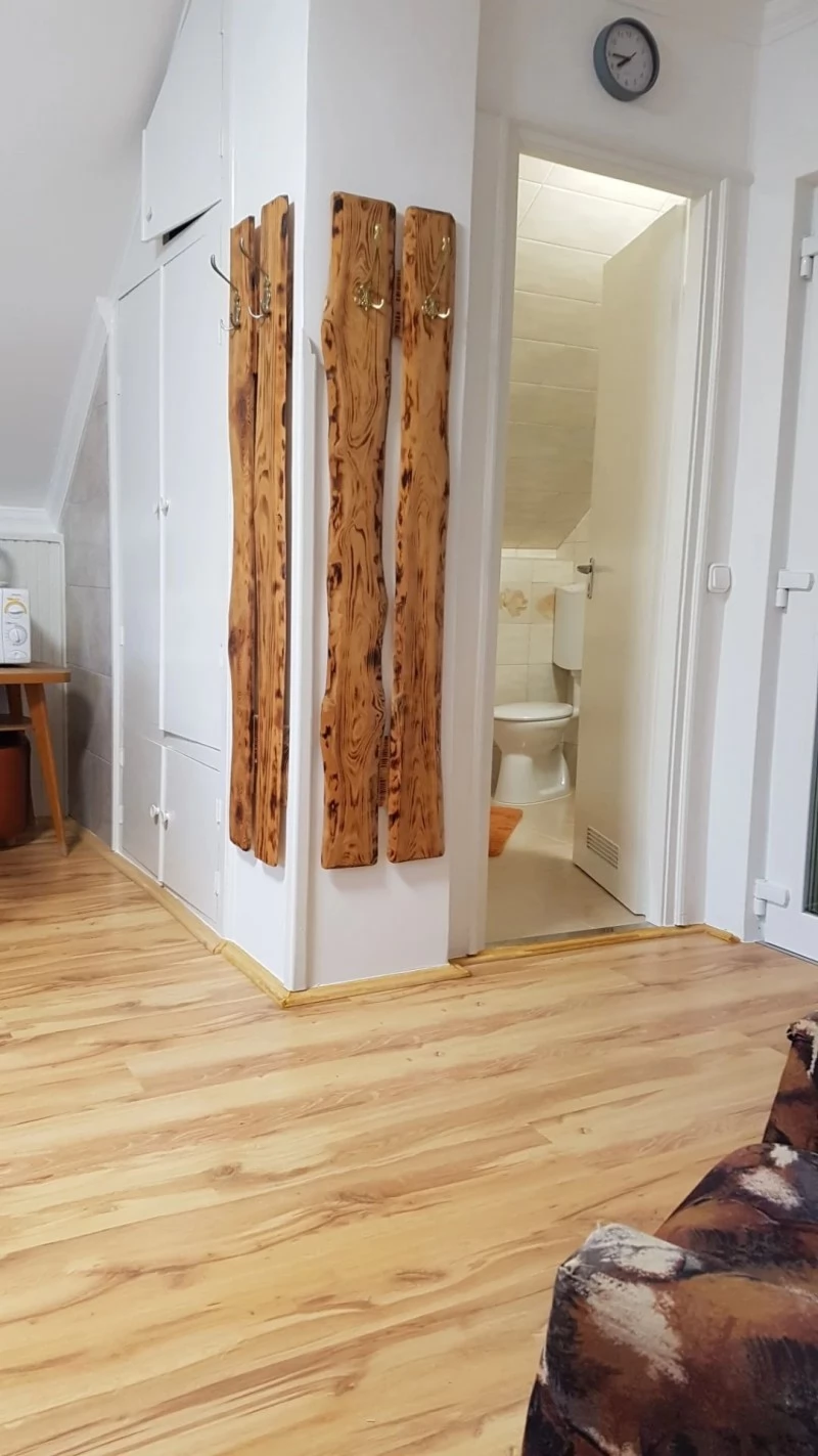  Cazare | Bungalow (K0933-14) Imaginea poate fi supusă drepturilor de autor. Se recomandă contactarea titularului drepturilor.