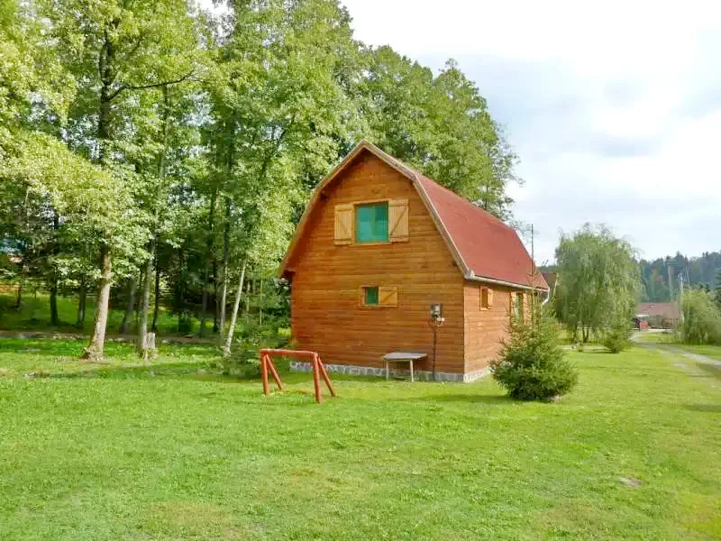 Barajul Zetea Cazare | Cabană (K0389-22) Imaginea poate fi supusă drepturilor de autor. Se recomandă contactarea titularului drepturilor.