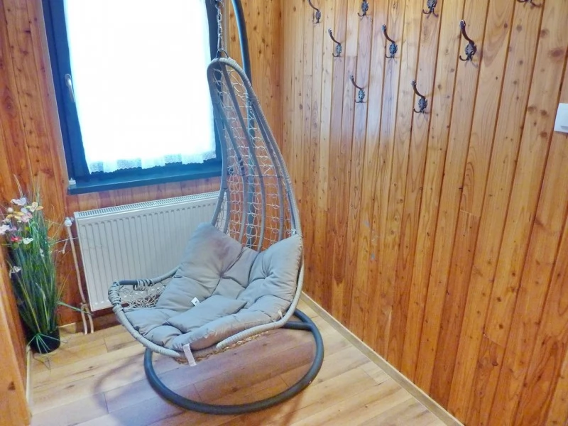 Barajul Zetea Cazare | Cabană (K0564-31) Imaginea poate fi supusă drepturilor de autor. Se recomandă contactarea titularului drepturilor.