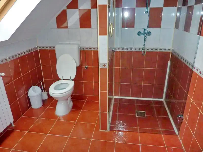 Barajul Zetea Cazare | Cabană (K0743-22) Imaginea poate fi supusă drepturilor de autor. Se recomandă contactarea titularului drepturilor.