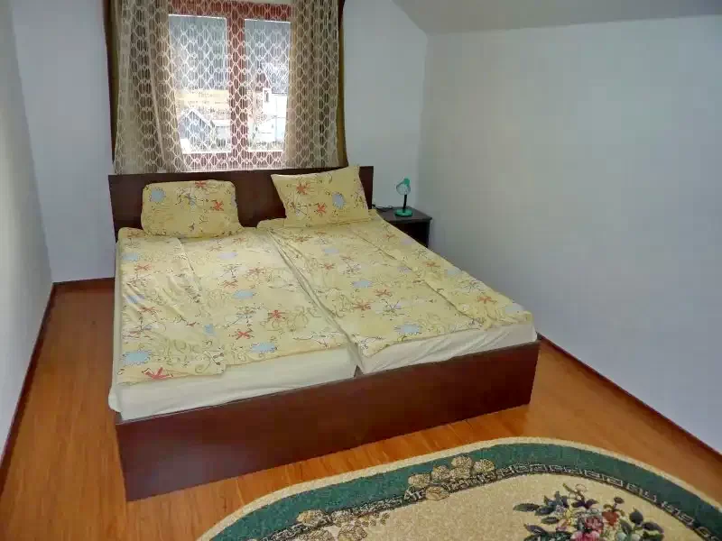 Barajul Zetea Cazare | Cabană (K0783-16) Imaginea poate fi supusă drepturilor de autor. Se recomandă contactarea titularului drepturilor.