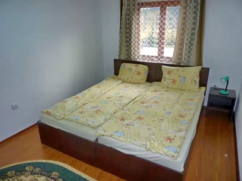 Barajul Zetea Cazare | Cabană (K0783-17) Imaginea poate fi supusă drepturilor de autor. Se recomandă contactarea titularului drepturilor.