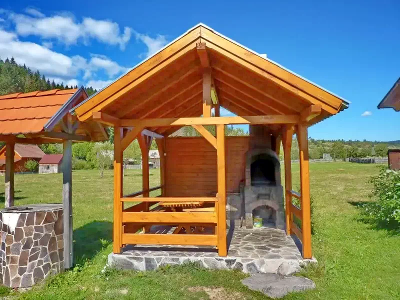 Barajul Zetea Cazare | Cabană (K0786-8) Imaginea poate fi supusă drepturilor de autor. Se recomandă contactarea titularului drepturilor.