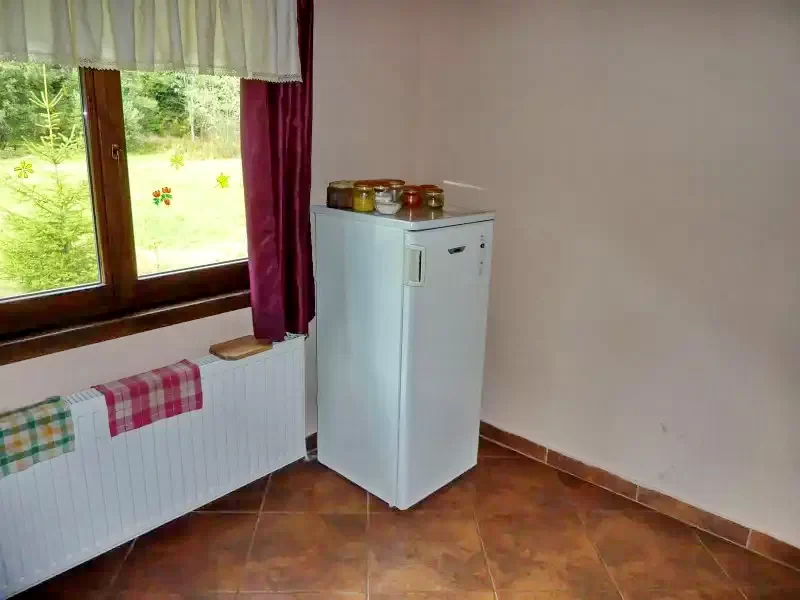 Barajul Zetea Cazare | Cabană (K0786-16) Imaginea poate fi supusă drepturilor de autor. Se recomandă contactarea titularului drepturilor.