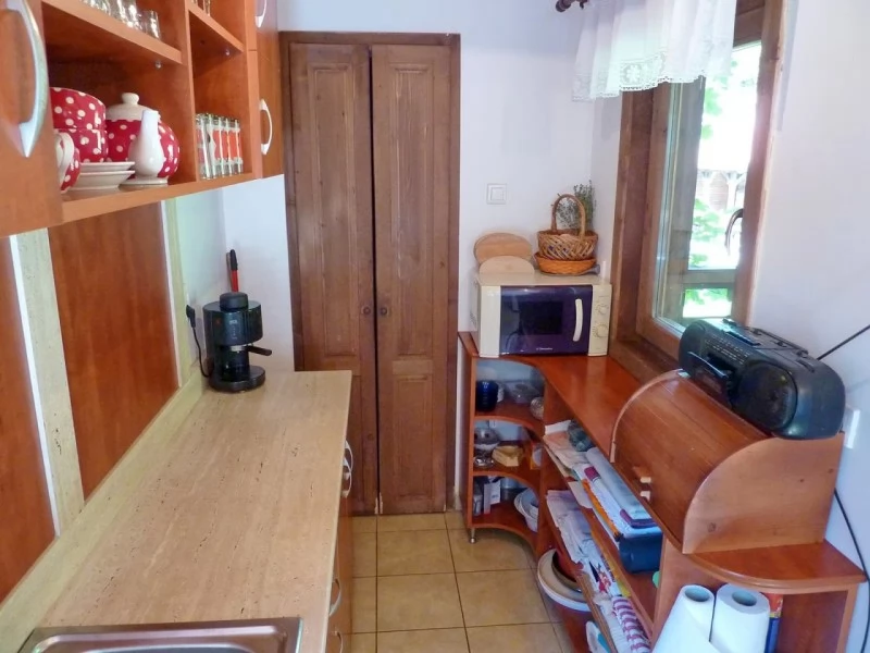 Barajul Zetea Cazare | Cabană (K0907-17) Imaginea poate fi supusă drepturilor de autor. Se recomandă contactarea titularului drepturilor.