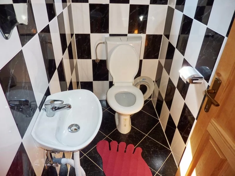 Barajul Zetea Cazare | Cabană (K0907-38) Imaginea poate fi supusă drepturilor de autor. Se recomandă contactarea titularului drepturilor.
