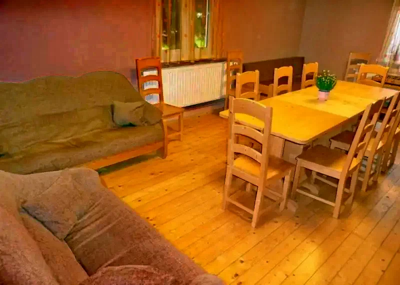 Barajul Zetea Cazare | Cabană (K1166-23) Imaginea poate fi supusă drepturilor de autor. Se recomandă contactarea titularului drepturilor.