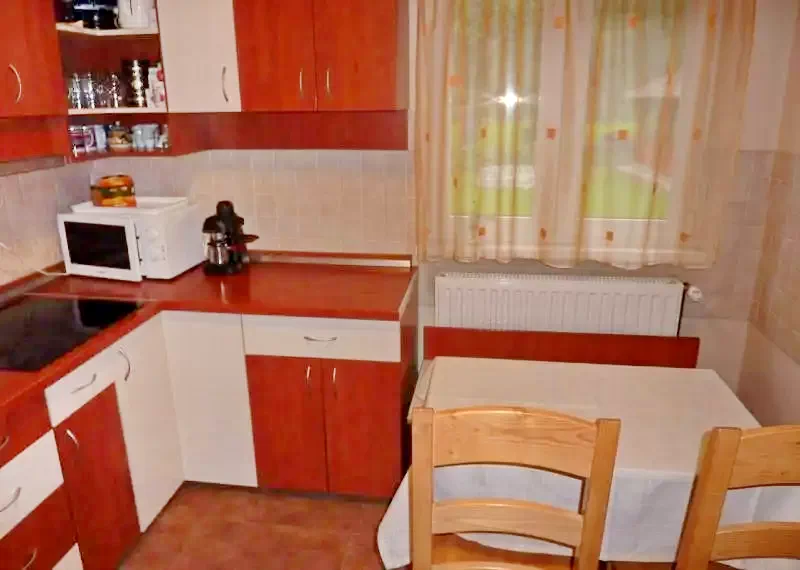 Barajul Zetea Cazare | Cabană (K1166-27) Imaginea poate fi supusă drepturilor de autor. Se recomandă contactarea titularului drepturilor.
