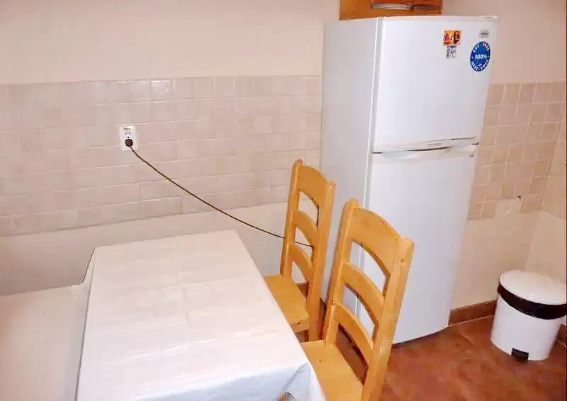 Barajul Zetea Cazare | Cabană (K1166-28) Imaginea poate fi supusă drepturilor de autor. Se recomandă contactarea titularului drepturilor.
