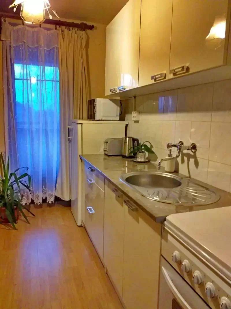 Jula Cazare | Cabană (K0086-19) Imaginea poate fi supusă drepturilor de autor. Se recomandă contactarea titularului drepturilor.