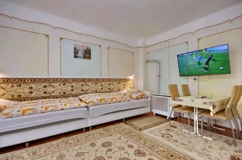 Jula Cazare | Cabană (K0111-21) Imaginea poate fi supusă drepturilor de autor. Se recomandă contactarea titularului drepturilor.