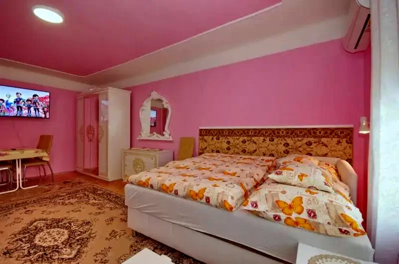 Jula Cazare | Cabană (K0111-35) Imaginea poate fi supusă drepturilor de autor. Se recomandă contactarea titularului drepturilor.