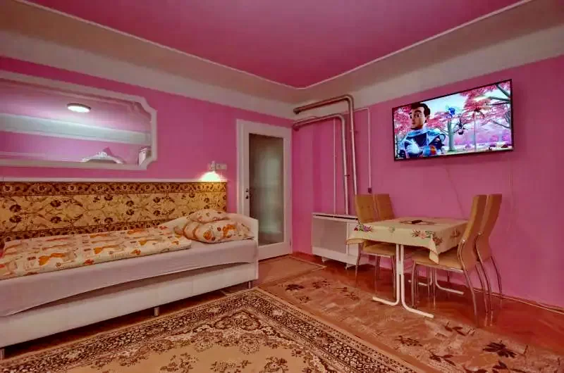 Jula Cazare | Cabană (K0111-36) Imaginea poate fi supusă drepturilor de autor. Se recomandă contactarea titularului drepturilor.