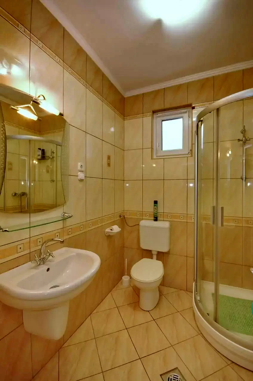 Jula Cazare | Cabană (K0111-41) Imaginea poate fi supusă drepturilor de autor. Se recomandă contactarea titularului drepturilor.