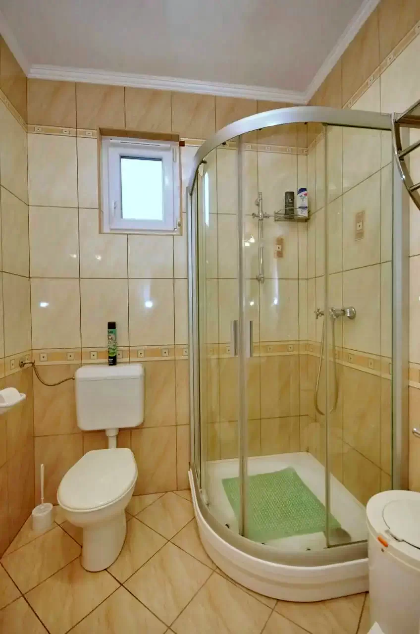 Jula Cazare | Cabană (K0111-42) Imaginea poate fi supusă drepturilor de autor. Se recomandă contactarea titularului drepturilor.