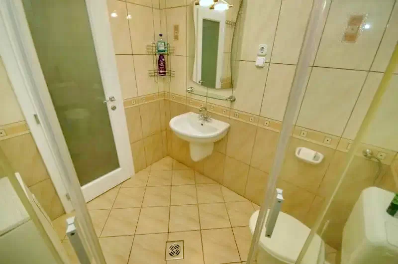 Jula Cazare | Cabană (K0111-44) Imaginea poate fi supusă drepturilor de autor. Se recomandă contactarea titularului drepturilor.