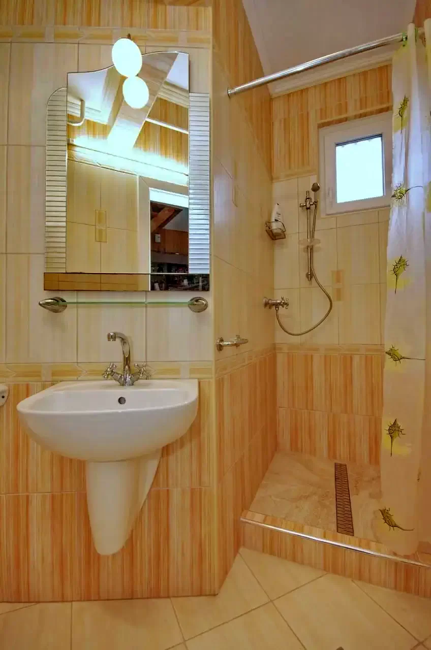 Jula Cazare | Cabană (K0111-46) Imaginea poate fi supusă drepturilor de autor. Se recomandă contactarea titularului drepturilor.