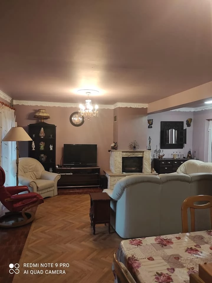 Barátka Szállás | Üdülőfalu (K0822-2) A kép szerzői jogvédelem alatt állhat. Javasolt a kapcsolatfelvétel a jog tulajdonossal.