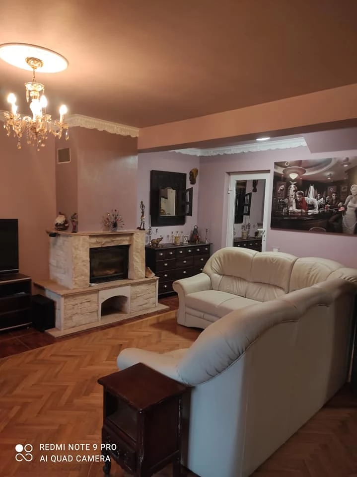 Barátka Szállás | Üdülőfalu (K0822-4) A kép szerzői jogvédelem alatt állhat. Javasolt a kapcsolatfelvétel a jog tulajdonossal.